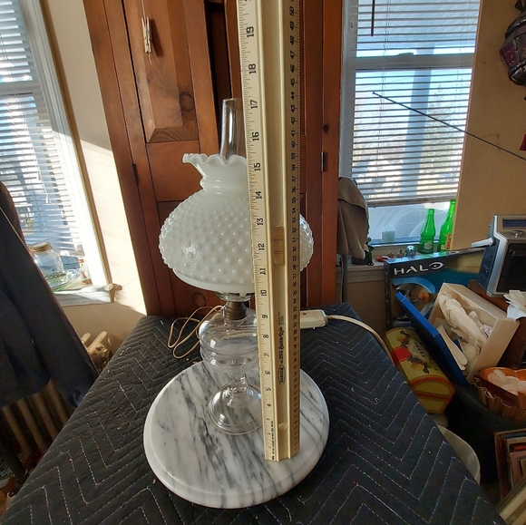 Mid century Hobnail Lamp - Picture 6 of 15